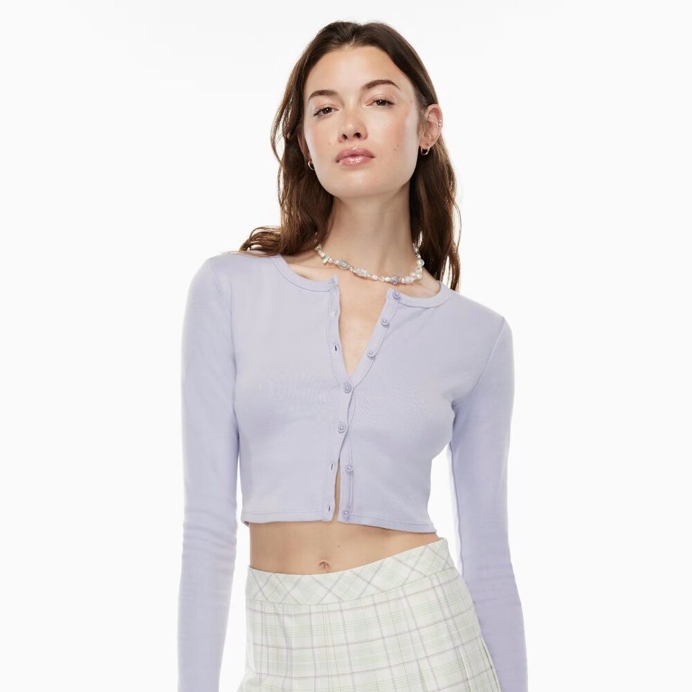 Aritzia Sunday Best BestHug™ Apple Longsleeve (SOLD OUT/DISCONTINUED)